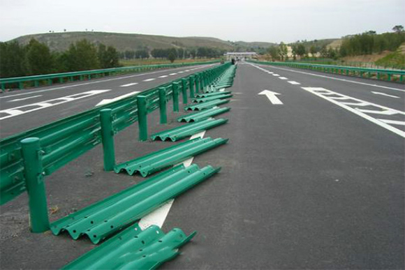 萍乡波形护栏的维护与管理确保道路安全的关键步骤